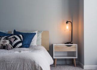 Jak zaprojektować sypialnię wokół łóżka i zagłówka?
