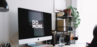Jak zorganizować swoje biurko i zwiększyć produktywność
