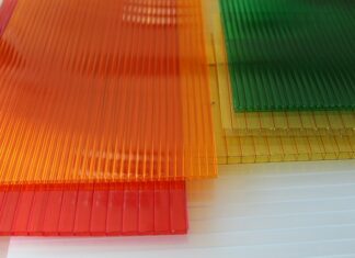 Co lepsze poliwęglan komorowy czy lity?