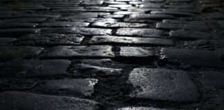 Jakie podłoże pod podłogę drewnianą?