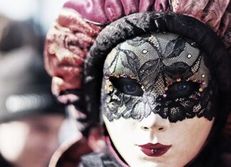 Jak Zrobić Przebranie Duszka?