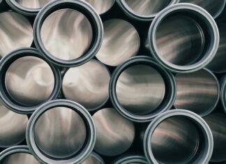 Ile rur spustowych na m2 dachu płaskiego?