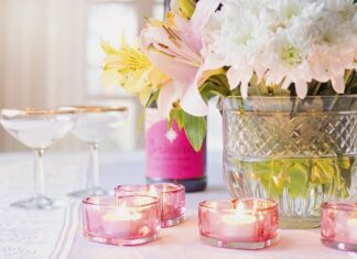 Co położyć na stole w salonie?