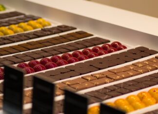 Jak zrobić chrupiąca Praliną do tortu?