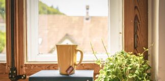 Jak wyciszyć parapet przed deszczem?