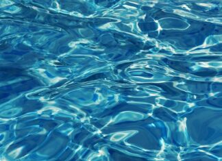 Ile potrzeba materiału na poduszkę 40x40?