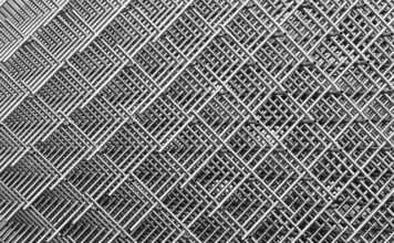 Jak głęboko wkopać rury do nawadniania?