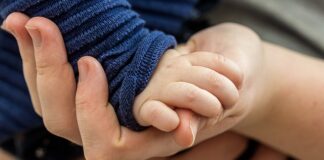 Jak połączyć dwie deski wzdłuż?